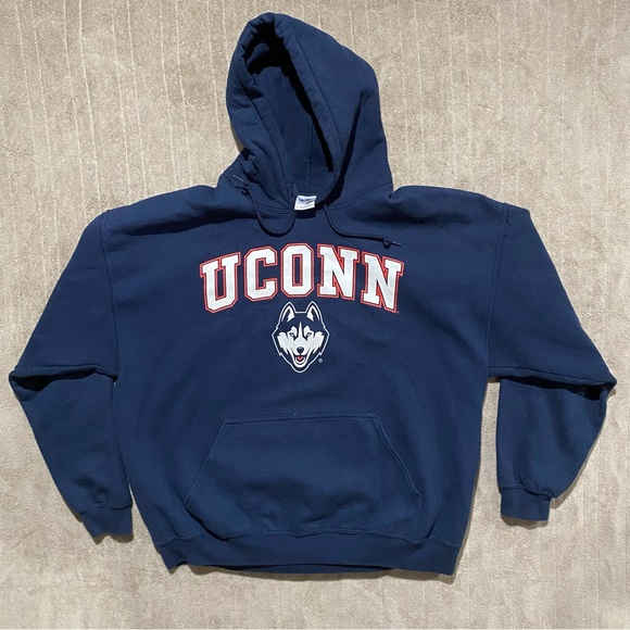 Gildan UCONN Huskies Men’s Navy Heavy Blend Hoodie Sweatshirt XLarge Basketball - Picture 2 of 7